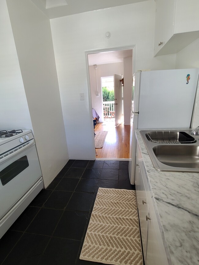 Photo - 1437 10th St Unit C