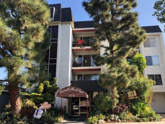 Sophisticated 1 bedroom with Gated Parking... - Sophisticated 1 bedroom with Gated Parking... Condo Unit 304