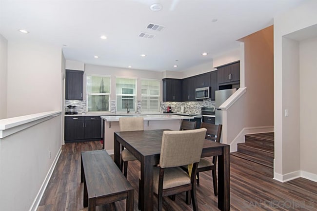 Photo - 709 Anchor Ct