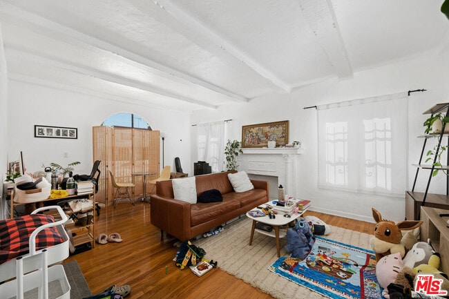 Photo - 8544 Saturn St