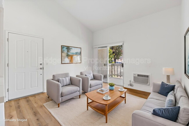 Building Photo - 830 W Lincoln Ave Unit 284