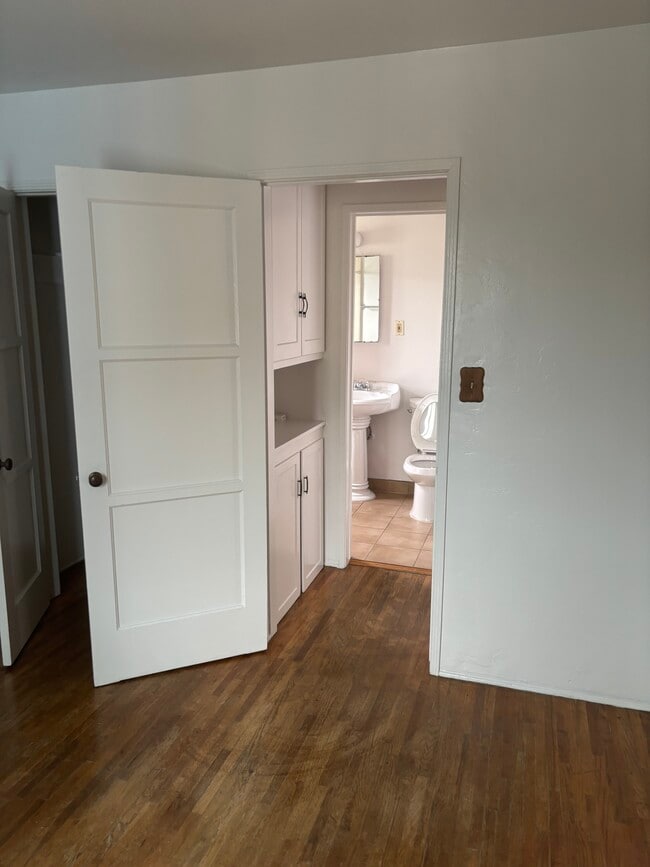 Photo - 4010-4016 Illinois Unit 4014 1/2