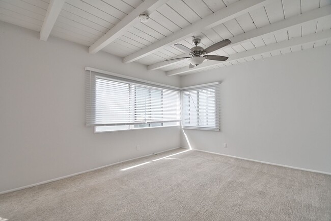 Photo - r221 39th Unit 223