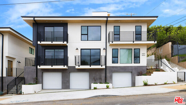 Photo - 4454 Clinton St Townhome