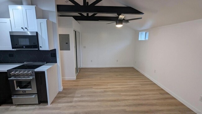 Photo - 530 Glover Ave