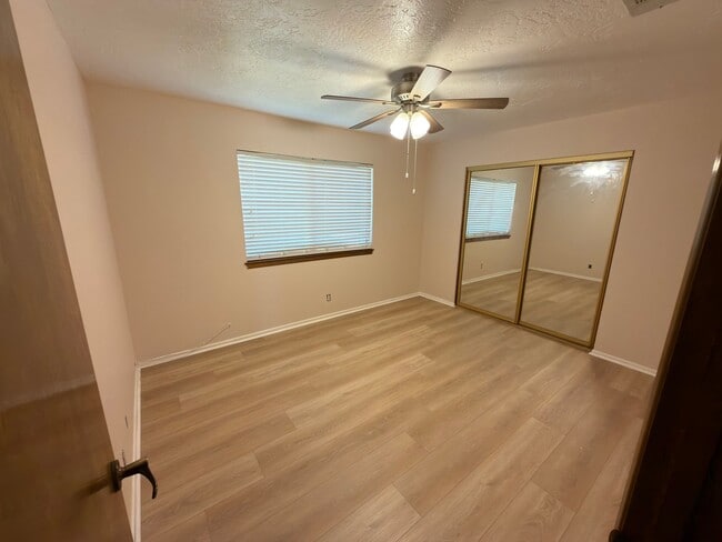 Photo - 21195 Neola Rd