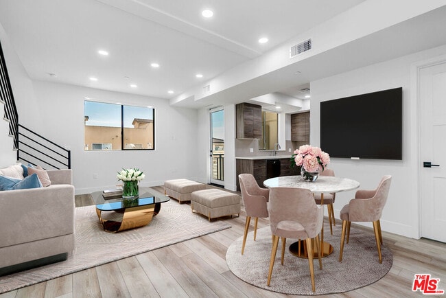 Photo - 3632 Keystone Av Unit 303