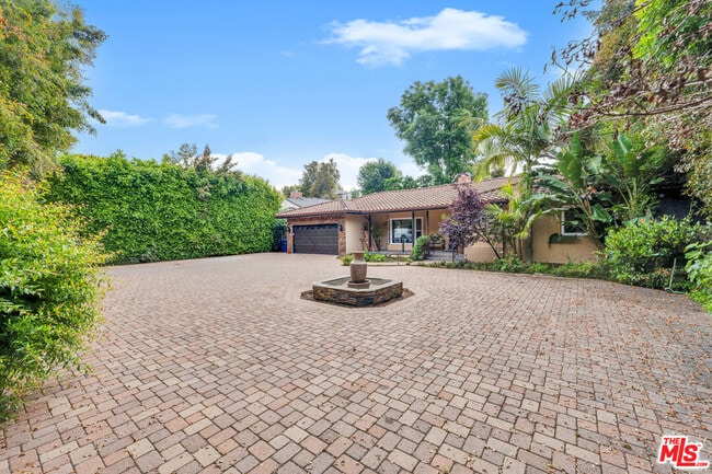 Photo - 11182 W Sunset Blvd House