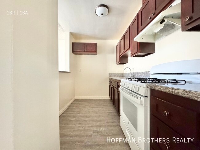 Photo - 20339 Saticoy St Unit 39