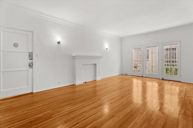 Photo - 838 S Mansfield Ave