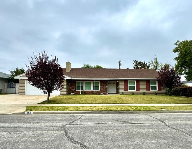 Coming June 2025 – Prime Claremont Location! - Coming June 2025 – Prime Claremont Location! House