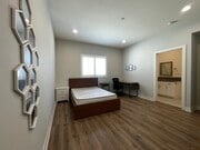 Photo - 2013 Raymond Ave Unit 2013 Raymond Ave-3B3B