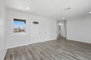 Photo - 785 N Victoria Dr