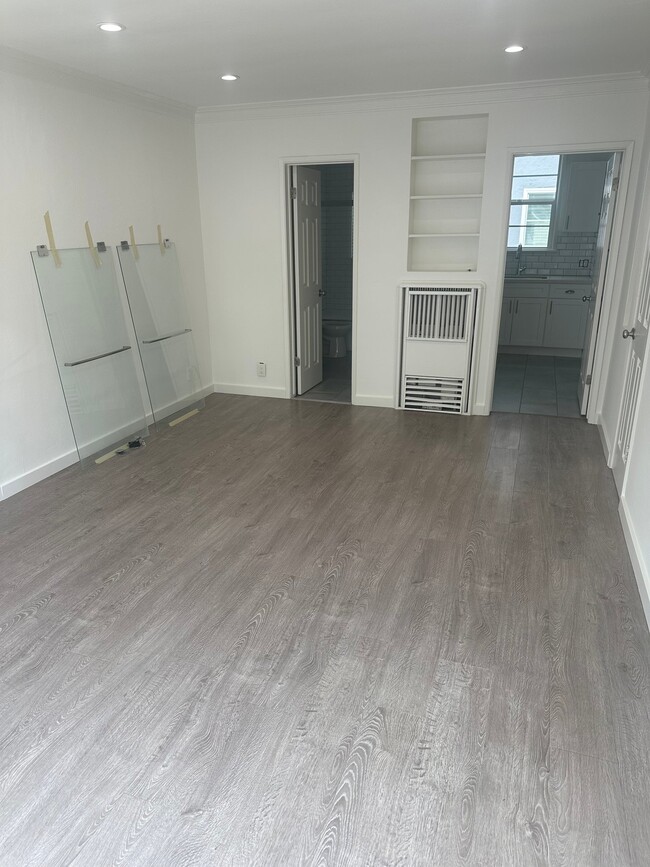 Photo - 7735 Hollywood Blvd Unit 4