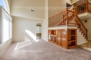 Photo - 41223 Maple St