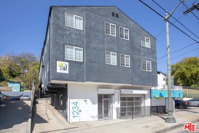 Building Photo - 1234 W Sunset Blvd Unit A
