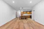 Photo - Stunning Modern Luxury 3BD/2BA Condo in Ma...