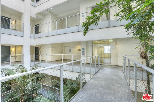 Photo - 630W W 6th St Unit 406