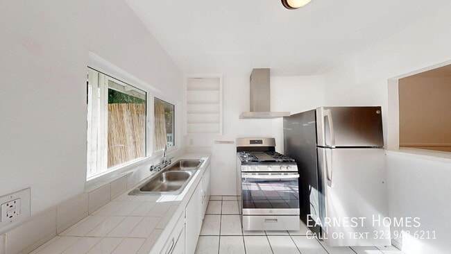 Photo - 2107 Vine St Unit COPY