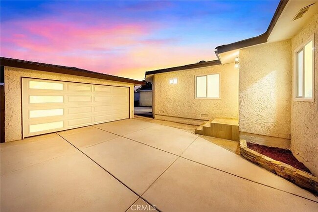 Photo - 344 Pamela Rd