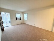 Photo - 1042 W 7th St
