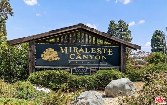 Photo - 394 Miraleste Dr Unit 496