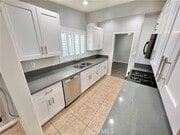 Photo - 3085 Kathleen St
