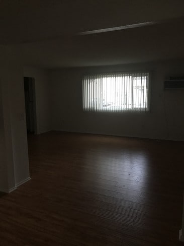 Photo - 7805 Reseda Blvd