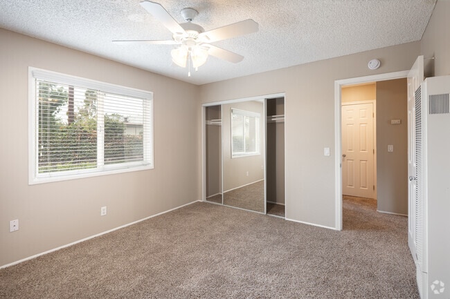 2BR, 1 BA - 650SF - Bedroom - Towne Centre at Orange