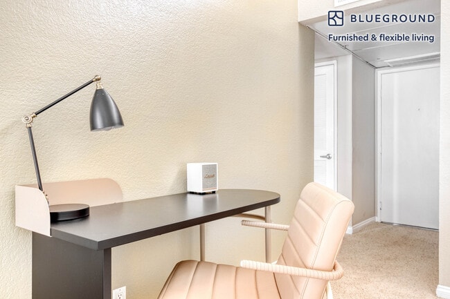 Photo - 1720 N Fuller Ave Unit FL5-ID851