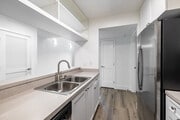 2BR, 2BA - 950SF - Kitchen - Fair Park Apartments