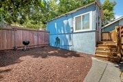 Photo - 2744 Treat St