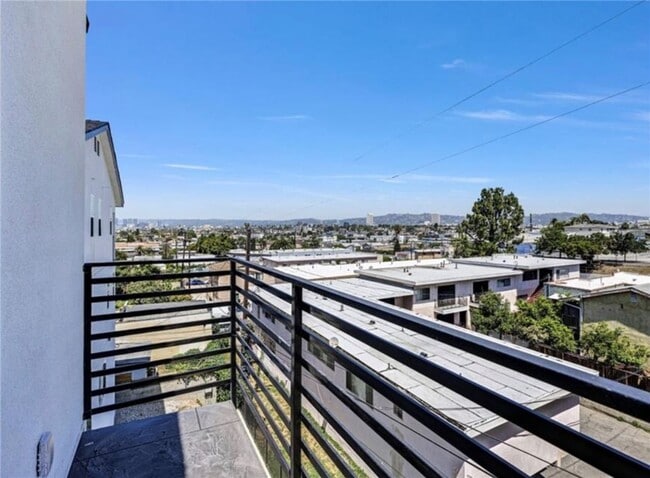 Photo - 4643 W 18th St