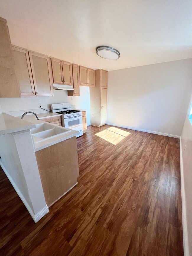 Photo - Welcome to the Beautiful Cameo Apartments in Prime Torrance