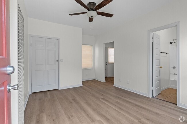 Building Photo - 526 Magnolia Ave Rental
