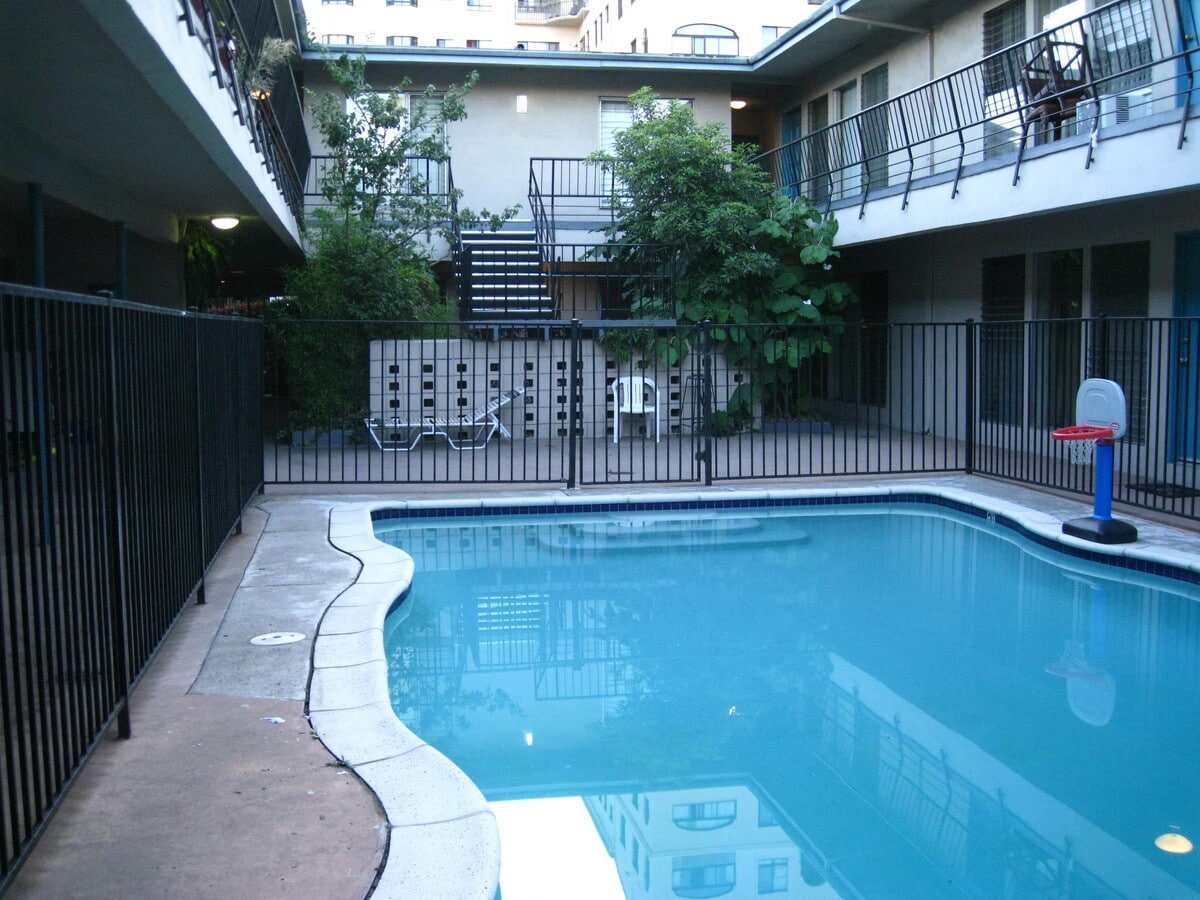 pool - Capitol Gardens