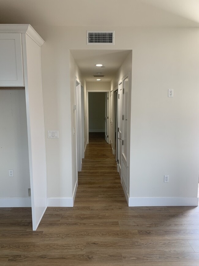 Photo - Brand New 2BR/1BA with Downtown LA Views i... Unit 1733 1/2