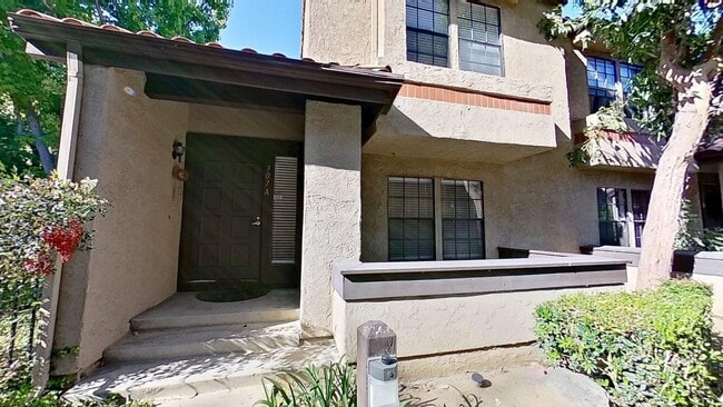 Building Photo - 307 E Chapman Ave