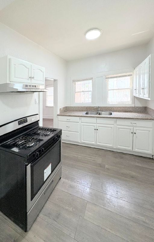 Photo - 435 W 4th St