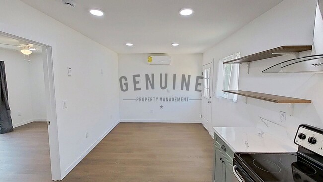 Photo - 8134 Poinsettia Dr Unit B