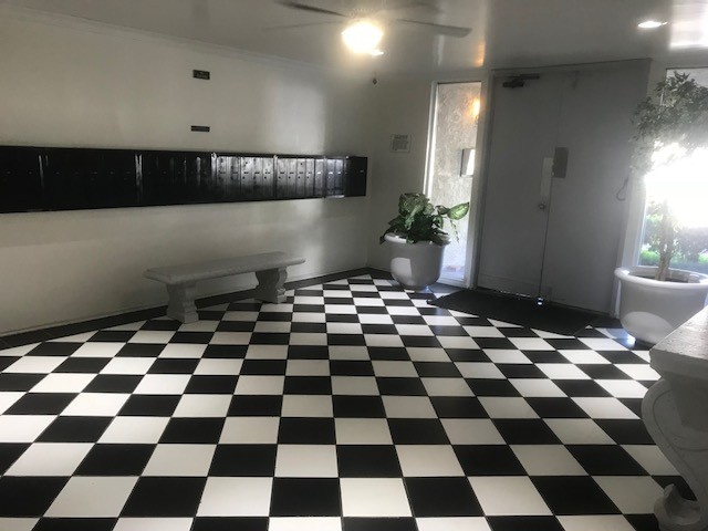 Photo - 4424 Woodman Ave