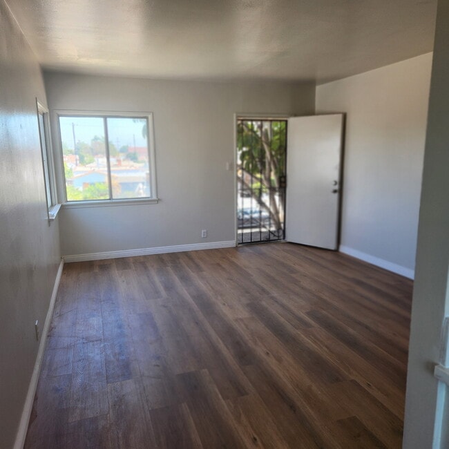 Front Entrance - 1414 W 94th Pl Unit half