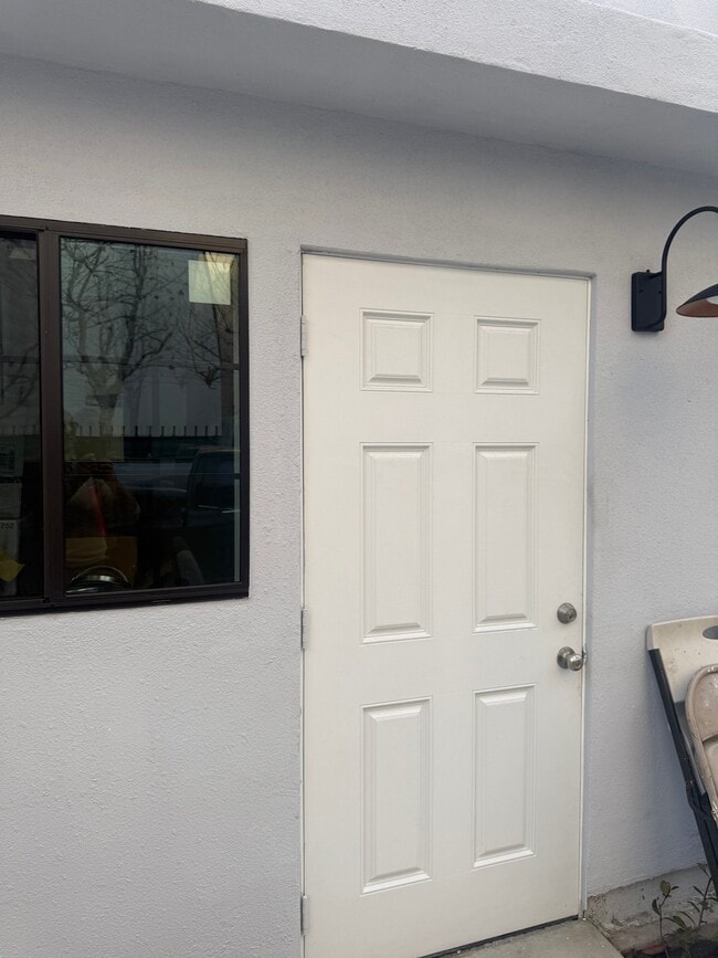 Photo - 1518 N Broadway Unit 1