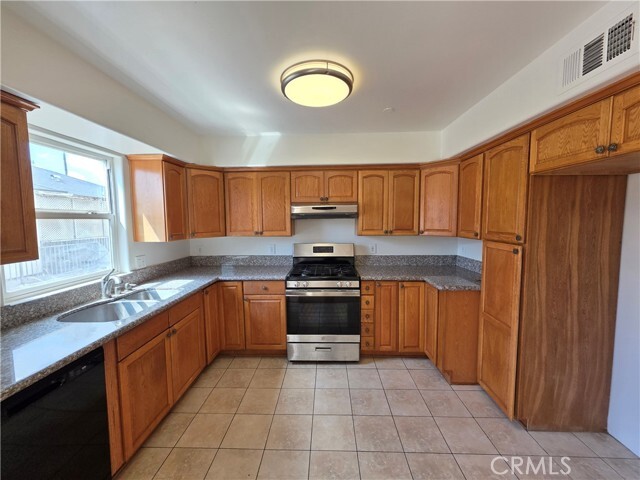 Building Photo - 5321 Auckland Ave