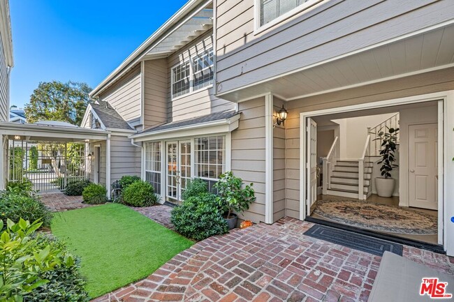 Photo - 13082 Mindanao Way