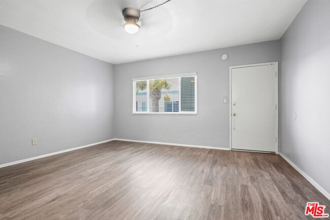 Photo - 115 N Oak St Unit 28