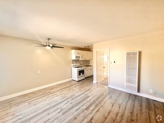 Building Photo - 2505 S Denison Ave Unit 5 Rental