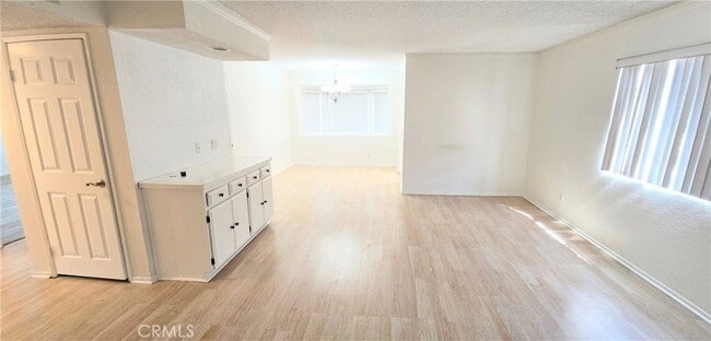 Photo - 630 W Dryden St Unit D