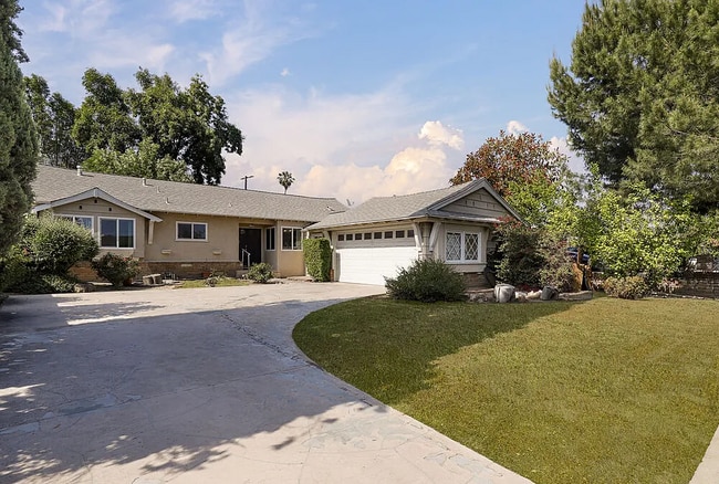 Photo - 10657 Knapp St