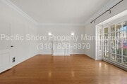 Photo - Orange Triplex Unit 623